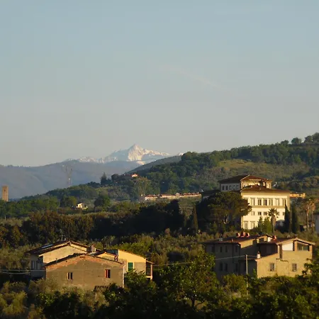 Vallata Oda ve Kahvaltı Lamporecchio